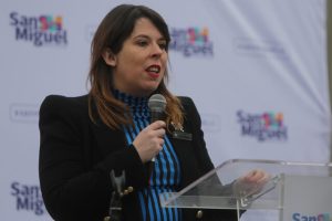 La delegada presidencial de la Región Metropolitana, Constanza Martínez, informó que el individuo fallecido en un enfrentamiento con dos agentes de la Sección de Investigaciones Policiales (SIP) de Carabineros, en la comuna de Estación Central, era un miembro en servicio activo del Ejército.