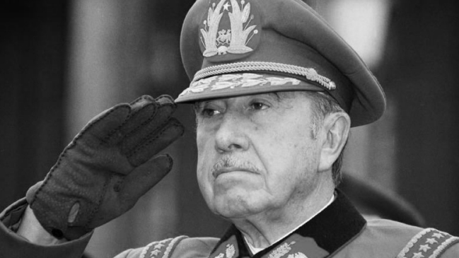 Augusto Pinochet.