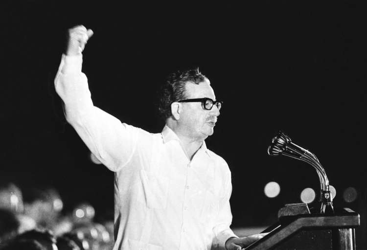 a que hora murió el presidente Allende