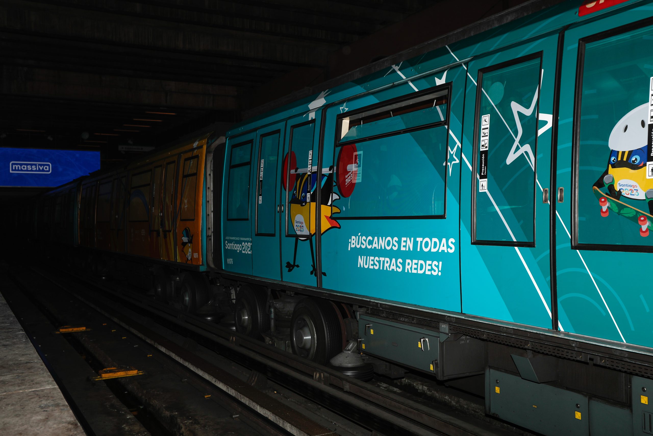 Planifique su viaje: Metro de Santiago extenderá horario y cerrará tramos.