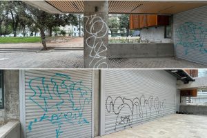 Concejala de Providencia culpa a Matthei de los rayados en Café Literario del Parque Bustamante.