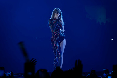 Taylor Swift es la artista más escuchada en Spotify, destronando a Bad Bunny