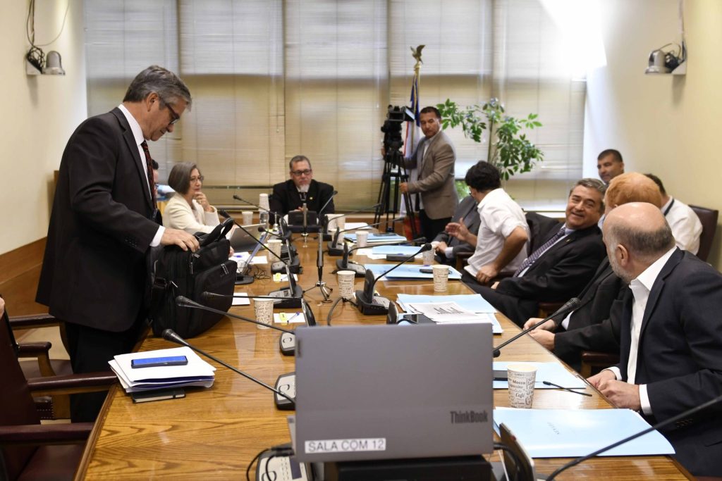 CMF y SII comparecieron ante la Comisión de Hacienda del Senado.