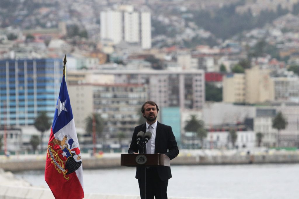 Jorge Sharp responde a Estados Unidos por su alerta de seguridad emitida sobre Valparaíso.