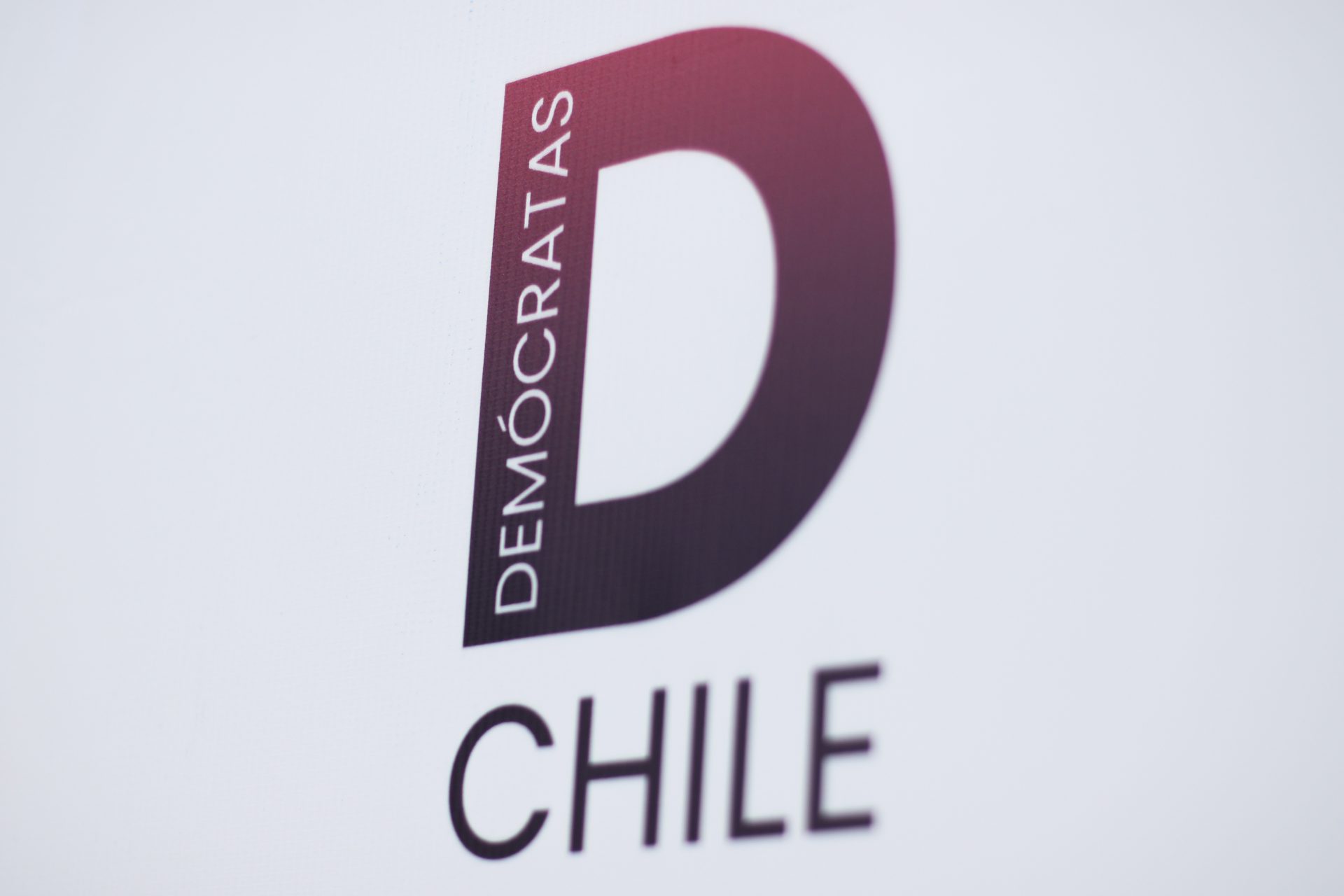 Demócratas exige renuncia a Tohá luego de insulto a concejala.