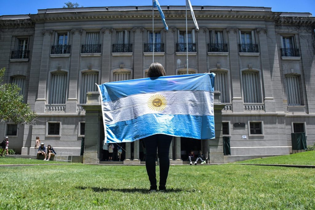 Javier Milei eliminó nueve ministerios.