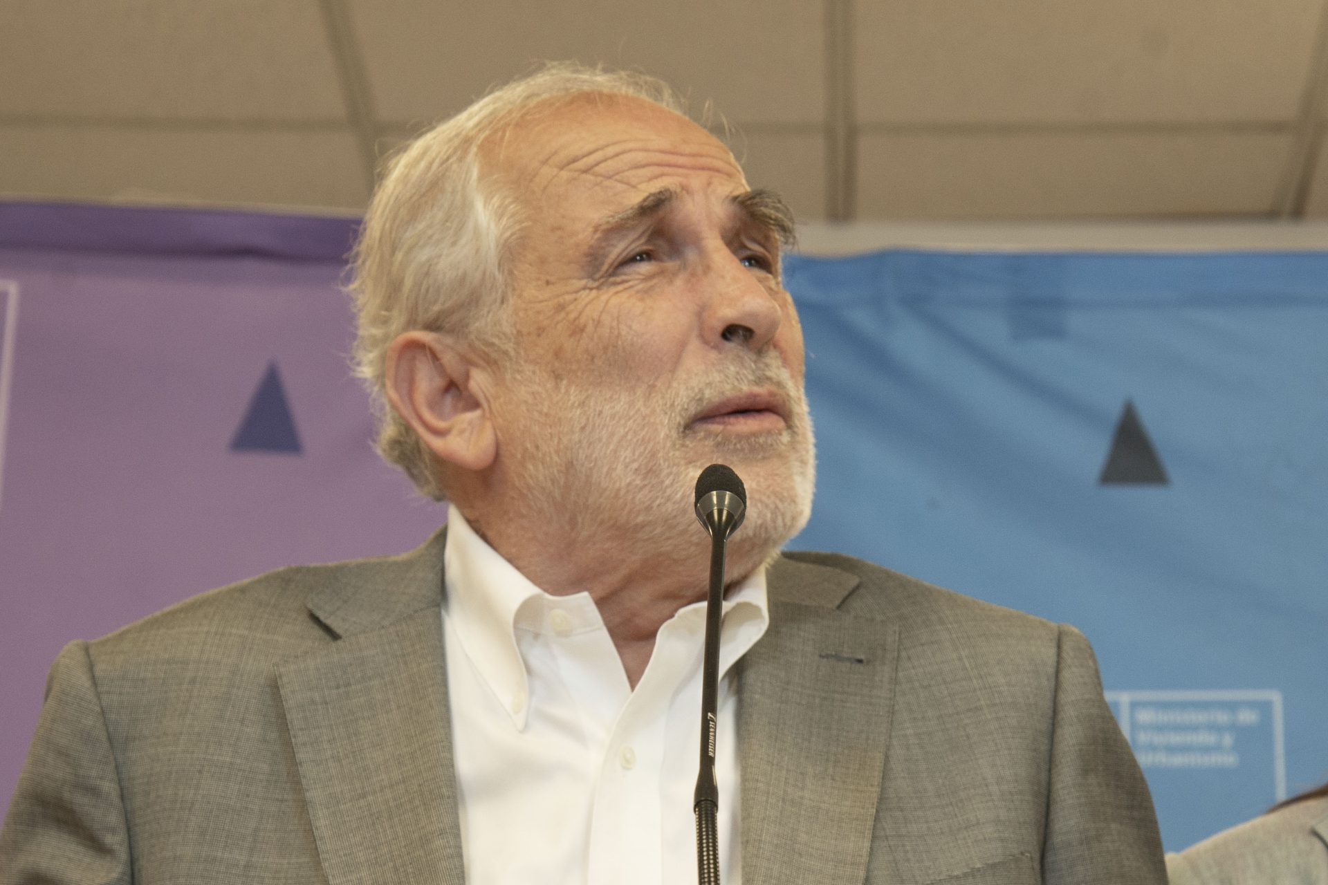 Caso Convenios: Montes le pide la renuncia a jefe del Departamento de Asentamientos precarios.