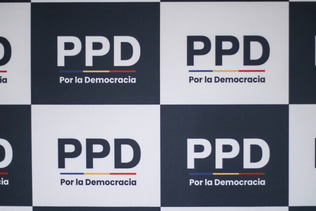 A través de un comunicado emitido este jueves, la mesa directiva del Partido por la Democracia (PPD) expresó su respaldo a la candidatura del concejal Reinaldo Rosales para competir por la alcaldía de la comuna de La Florida, ubicada en la Región Metropolitana.