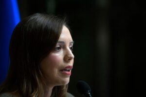 Flores Bachelet Kast