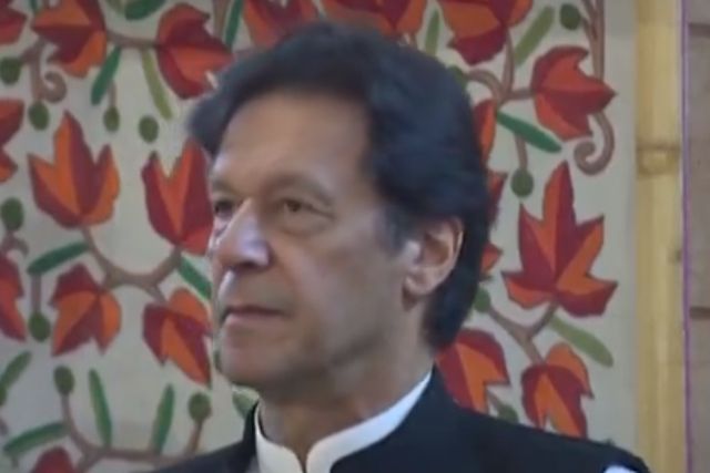 Condenan a ex primer ministro pakistaní por divulgar secretos de Estado
