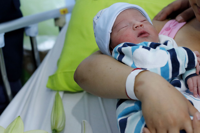Tasas de natalidad de Japón y Corea del Sur llegan a mínimos históricos