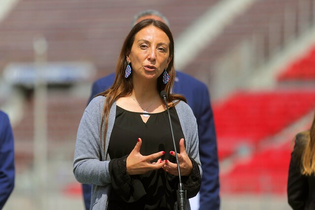 Cecilia Pérez arremete contra el Gobierno y Estadio Seguro: "Se tiran la pelota", incapaces de coordinarse.