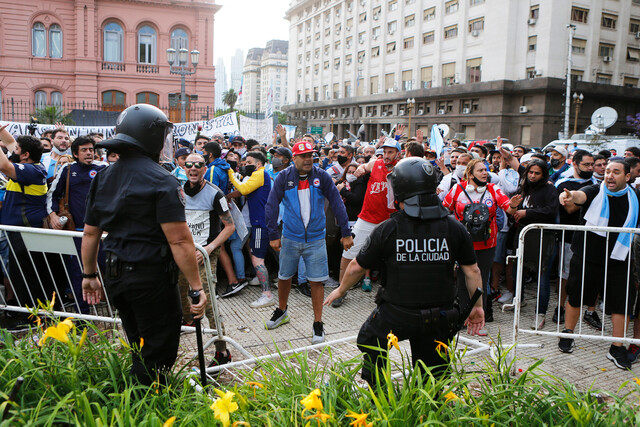 Protestas en Argentina logran posponer debate por ley Ómnibus