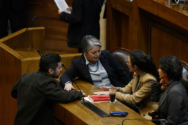 Vocera de Gobierno emplaza a oposición "para llegar a acuerdos que permitan destrabar temas"