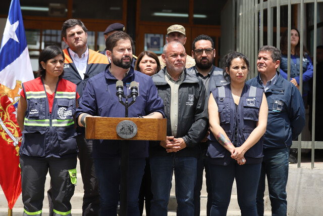 Boric anuncia más personal militar y policial en zonas afectadas por incendios.