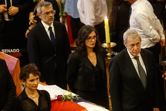Vallejo afirma que ausencia del PC en funeral de Estado no significa que no haya reconocimiento.