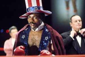 El cine se encuentra en duelo, ya que el viernes 2 de febrero se confirmó el fallecimiento de Carl Weathers, conocido actor y exfutbolista que alcanzó renombre a nivel mundial por su destacado papel como Apollo Creed en la saga de "Rocky".