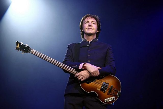 Esta semana se ha revelado que el músico Paul McCartney ha recuperado su emblemático bajo de la marca Höfner, más de medio siglo después de que fuera sustraído.