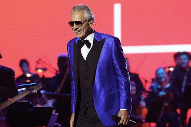 El renombrado tenor italiano Andrea Bocelli hará su debut en el Festival de Viña del Mar 2024 durante la jornada de este lunes 26 de febrero.