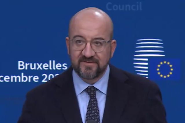UE acuerda entregar 50.000 millones de euros en ayuda a Ucrania