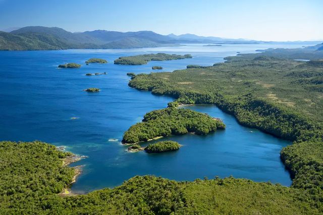 Empresa estadounidense vende isla virgen del Sur de Chile.