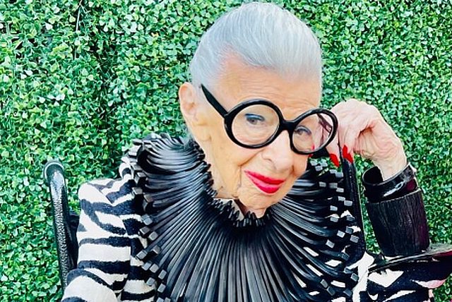 El viernes 1 de marzo se anunció el fallecimiento de la icónica figura de la moda y el diseño, Iris Apfel, a la edad de 102 años. Esta noticia fue confirmada por su equipo a través de una emotiva publicación en su cuenta oficial de Instagram.