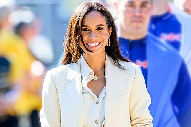 Los medios en Inglaterra han sorprendido con una noticia que podría aumentar las tensiones dentro de la Familia Real. Según informes, Meghan Markle estaría planeando regresar al Reino Unido.