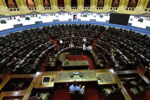La Libertad Avanza busca revertir el aumento del 30% en las dietas de los diputados