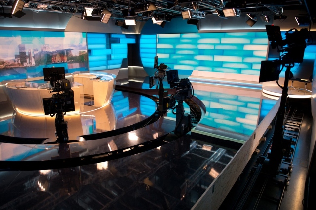 Brecha de género en televisión: CNTV entrega cifras.