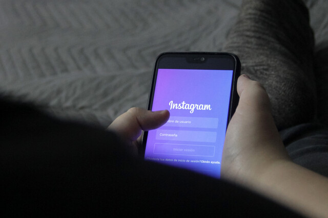 Los usuarios de la red social Instagram han experimentado una serie de problemas durante la tarde de este lunes 1 de abril, lo que ha afectado negativamente su experiencia en la plataforma.