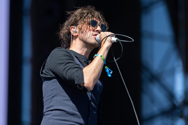 Vocalista de Glup! se disculpa con animadora