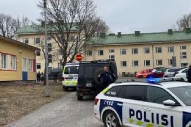 El país escandinavo se vio conmocionado por un tiroteo perpetrado por un menor de apenas 12 años en un establecimiento educacional en Viertola, a pocos kilómetros del aeropuerto de Helsinki-Vantaa.