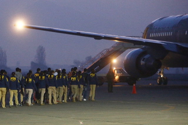 Gobierno confirma vuelo de expulsión para venezolanos