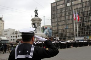 Valparaíso: Cierres y desvíos de tránsito por desfile del 21 de mayo
