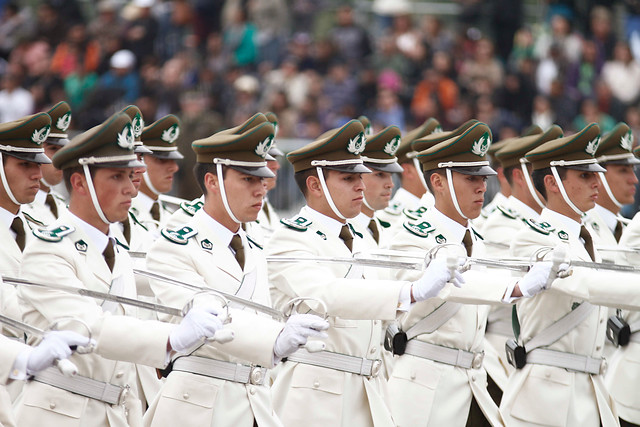 Cadetes de Carabineros podrán portar armas en sus prácticas