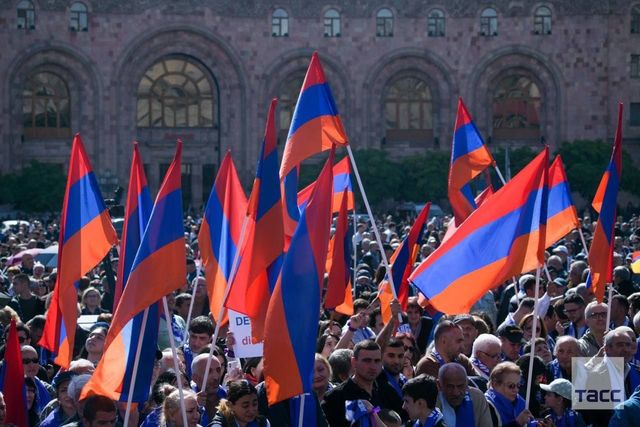 Detienen en Armenia a 250 personas por protestar contra el primer ministro