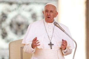 El papa Francisco lamenta los destrozos por la guerra