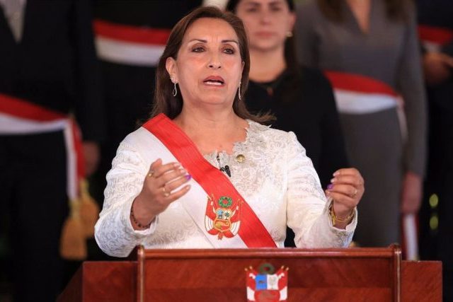 Rolexgate: Presidenta peruana es denunciada constitucionalmente
