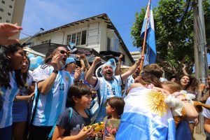 Copa América: Argentinos brindan su apoyo a Perú en el duelo contra Chile