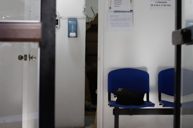 Médica venezolana en prisión preventiva por entregar mamografías falsas en Concepción