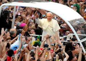 Papa Francisco solicita a autoridades políticas del G7 prohibir el uso de las "armas autónomas letales"