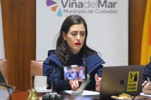 Alcaldesa de Viña asegura que no se construirá más en campo dunar