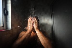 ¿Por qué ducharse todos los días no es tan saludable?
