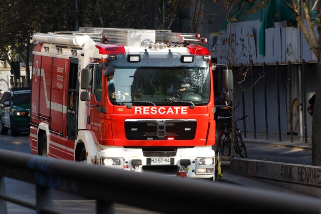 Delincuente queda atrapado en ducto de Viña del Mar