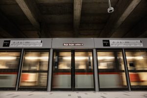 Metro de Santiago debe indemnizar con $15 millones a víctima por caída en Tobalaba