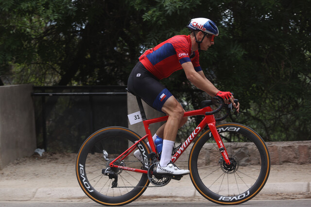 Martín Vidaurre alcanza un hito en el mountain bike olímpico, rozando el top 10