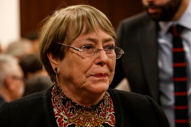 La expresidenta Michelle Bachelet se reunió este miércoles con los líderes de los partidos oficialistas y de la Democracia Cristiana (DC) con el propósito de fortalecer el mensaje de unidad en el sector.