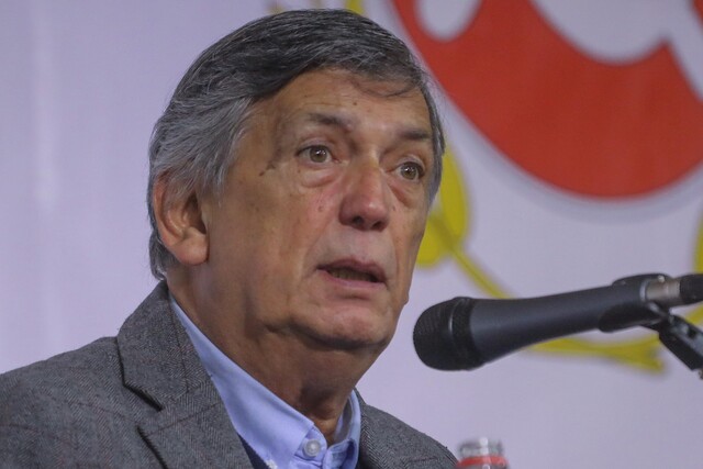 En una entrevista la mañana de este lunes, el presidente del Partido Comunista, Lautaro Carmona, habló sobre la reforma previsional y urgió a la derecha a considerar este tema como una prioridad.