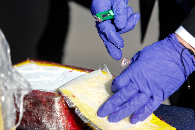 Policía española encuentra 440 kilos de cocaína en un contenedor proveniente de Chile