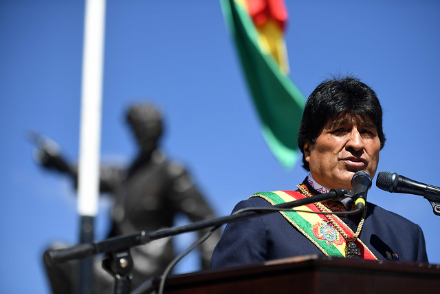 El presidente de Bolivia, Luis Arce Catacora, se enfrentó el 26 de junio pasado a lo que describió como un intento de golpe de Estado. Un grupo de militares liderados por el general Juan José Zúñiga, entonces comandante de las Fuerzas Armadas, intentó sin éxito invadir la sede del gobierno. Zúñiga y al menos otras 20 personas fueron arrestados. Ahora Evo Morales quiere postularse a la presidencia.